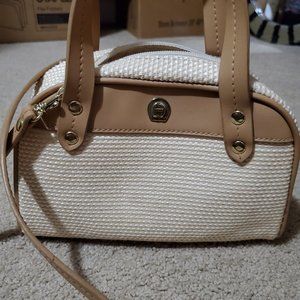 Aigner Purse, Small, Straw with Tan Leather Trim, Childs